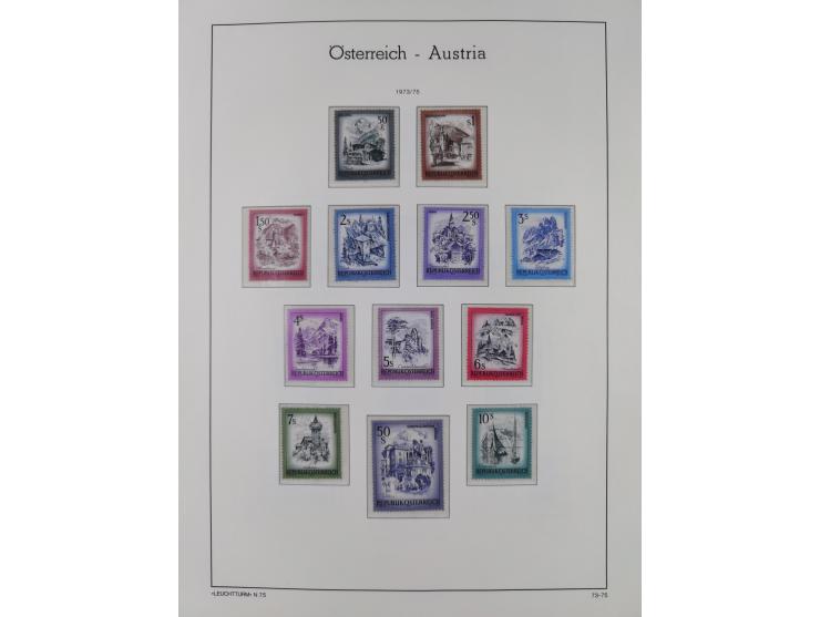 1945/78, postfrische und meist zusätzlich gestempelte Sammlung, in den Hauptnummern komplett, dabei Renner-Kleinbogen und Vög