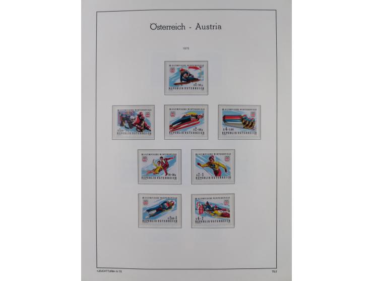 1945/78, postfrische und meist zusätzlich gestempelte Sammlung, in den Hauptnummern komplett, dabei Renner-Kleinbogen und Vög