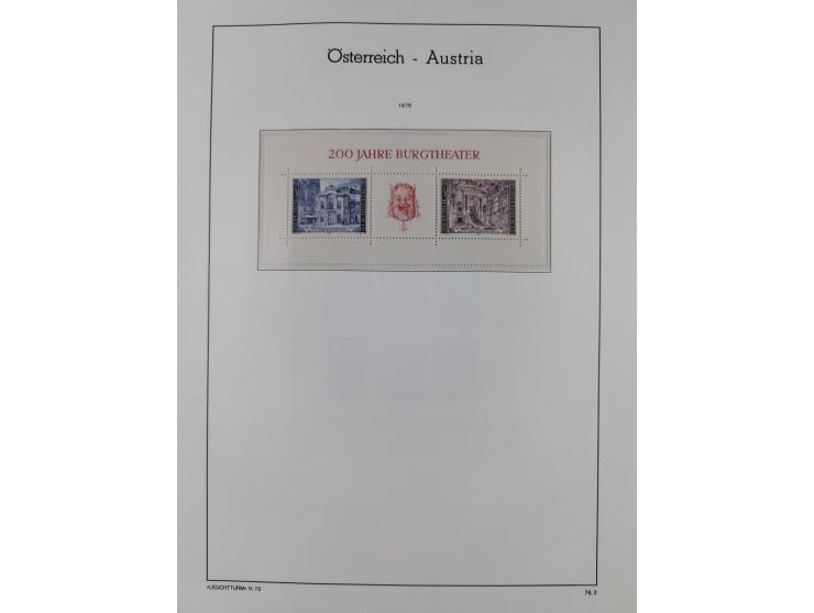1945/78, postfrische und meist zusätzlich gestempelte Sammlung, in den Hauptnummern komplett, dabei Renner-Kleinbogen und Vög