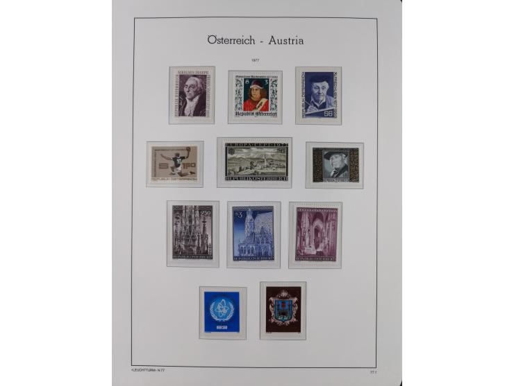 1945/78, postfrische und meist zusätzlich gestempelte Sammlung, in den Hauptnummern komplett, dabei Renner-Kleinbogen und Vög