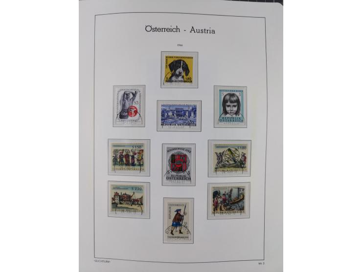 1945/78, postfrische und meist zusätzlich gestempelte Sammlung, in den Hauptnummern komplett, dabei Renner-Kleinbogen und Vög