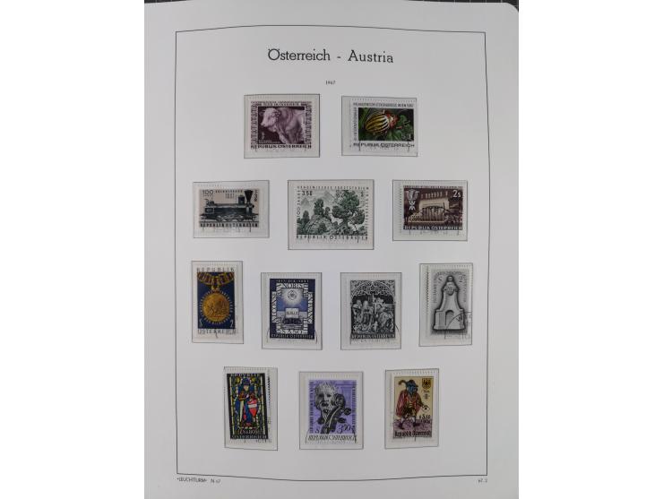 1945/78, postfrische und meist zusätzlich gestempelte Sammlung, in den Hauptnummern komplett, dabei Renner-Kleinbogen und Vög