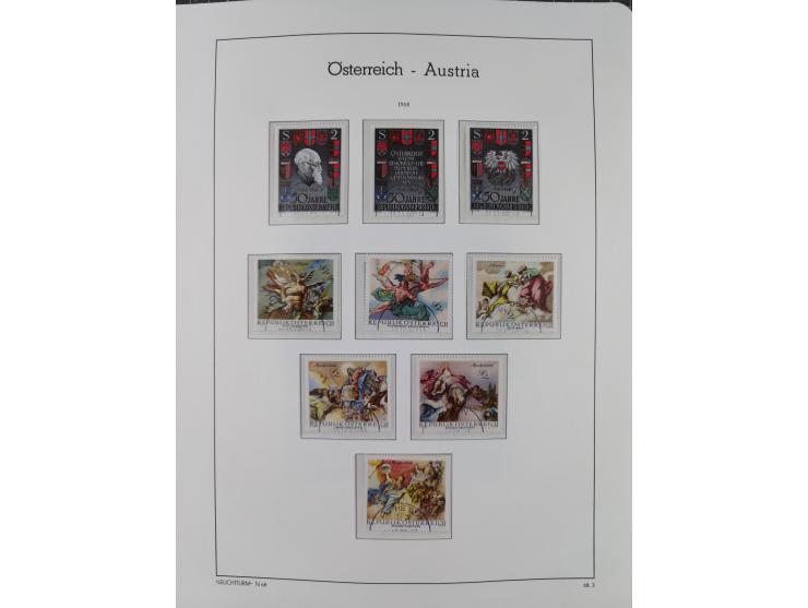 1945/78, postfrische und meist zusätzlich gestempelte Sammlung, in den Hauptnummern komplett, dabei Renner-Kleinbogen und Vög