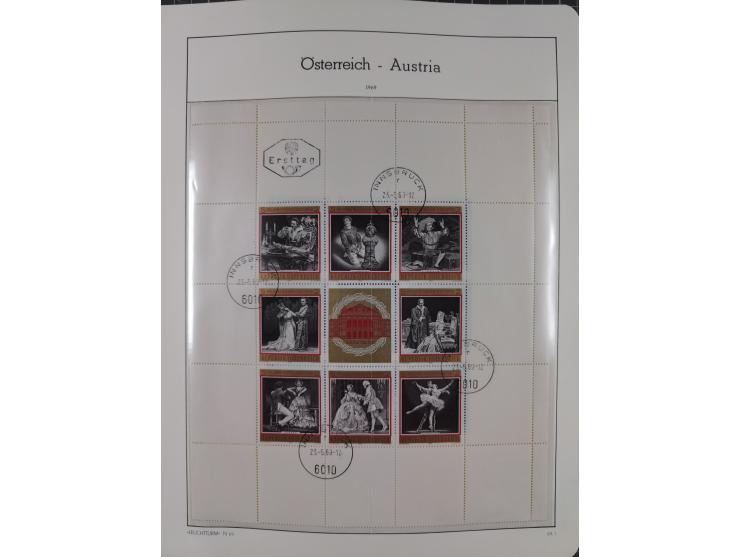 1945/78, postfrische und meist zusätzlich gestempelte Sammlung, in den Hauptnummern komplett, dabei Renner-Kleinbogen und Vög