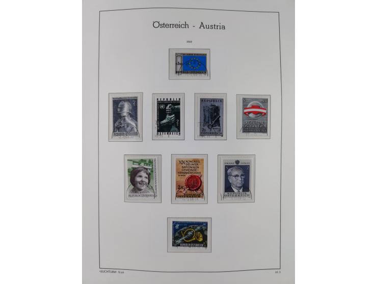 1945/78, postfrische und meist zusätzlich gestempelte Sammlung, in den Hauptnummern komplett, dabei Renner-Kleinbogen und Vög