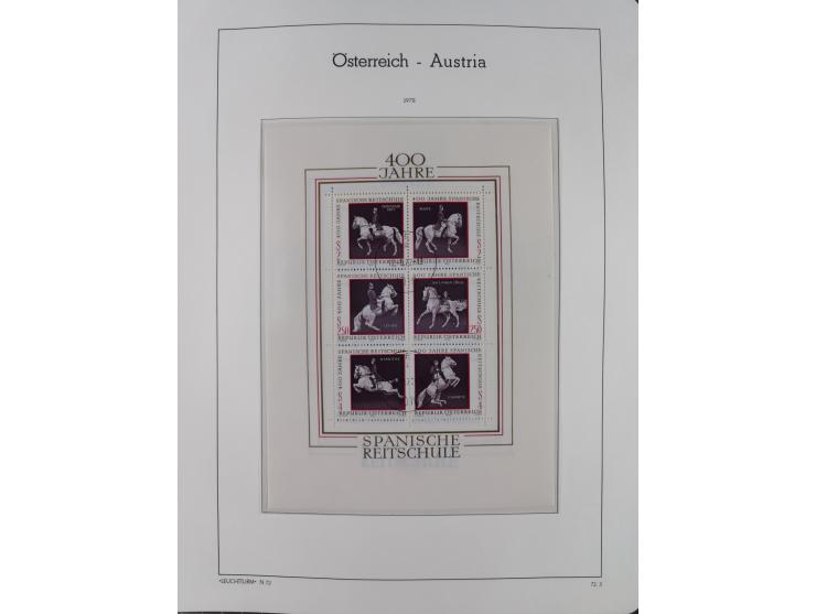 1945/78, postfrische und meist zusätzlich gestempelte Sammlung, in den Hauptnummern komplett, dabei Renner-Kleinbogen und Vög