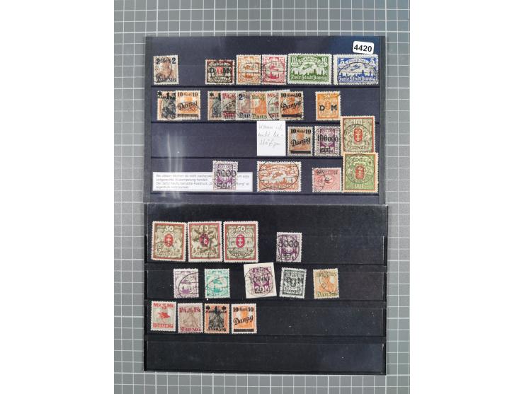 1920/39, reichhaltige gestempelte Sammlung, aufgelockert durch zahlreiche Briefe, Karten und Paketkarten, in den Hauptnummern