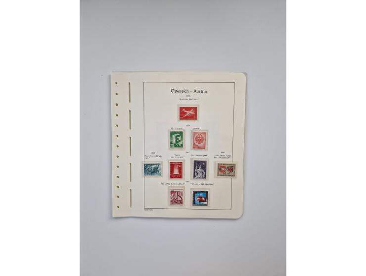 1899/2023, überkomplette postfrische und zusätzlich etwas gestempelte Sammlung in 12 Vordruckalben und losen Blättern, ab 194