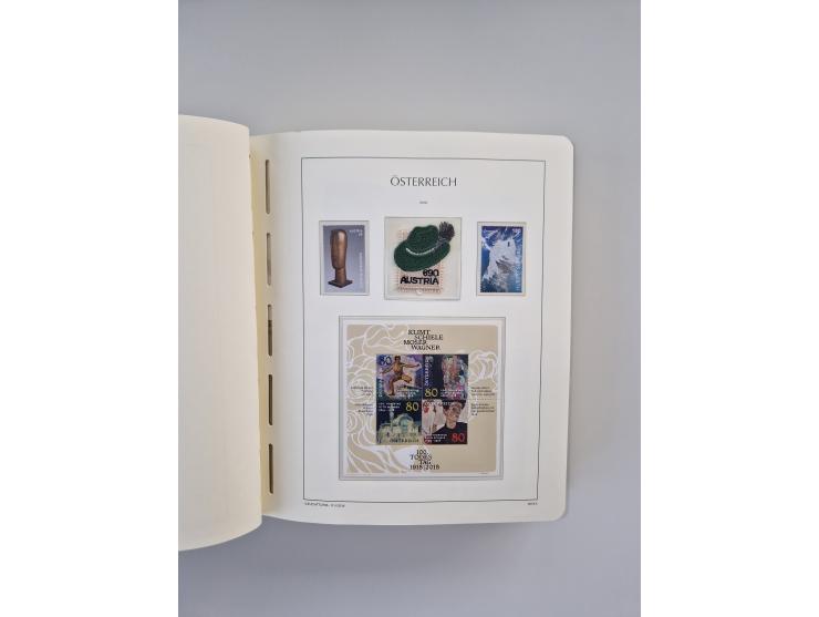 1899/2023, überkomplette postfrische und zusätzlich etwas gestempelte Sammlung in 12 Vordruckalben und losen Blättern, ab 194