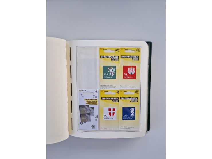 1899/2023, überkomplette postfrische und zusätzlich etwas gestempelte Sammlung in 12 Vordruckalben und losen Blättern, ab 194