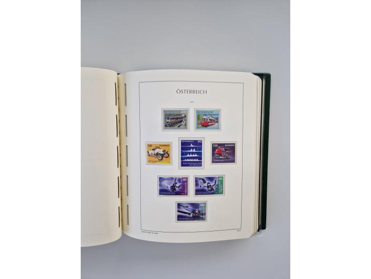 1899/2023, überkomplette postfrische und zusätzlich etwas gestempelte Sammlung in 12 Vordruckalben und losen Blättern, ab 194