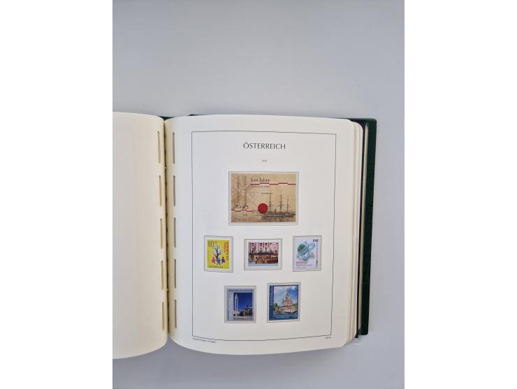 1899/2023, überkomplette postfrische und zusätzlich etwas gestempelte Sammlung in 12 Vordruckalben und losen Blättern, ab 194