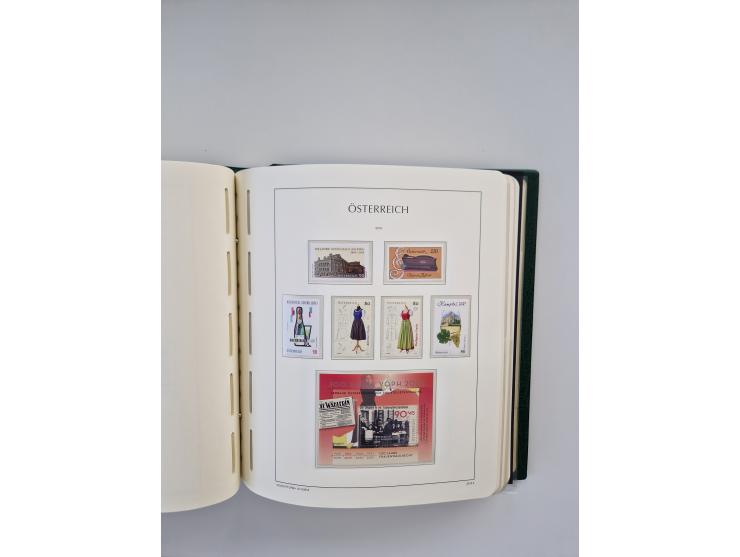 1899/2023, überkomplette postfrische und zusätzlich etwas gestempelte Sammlung in 12 Vordruckalben und losen Blättern, ab 194