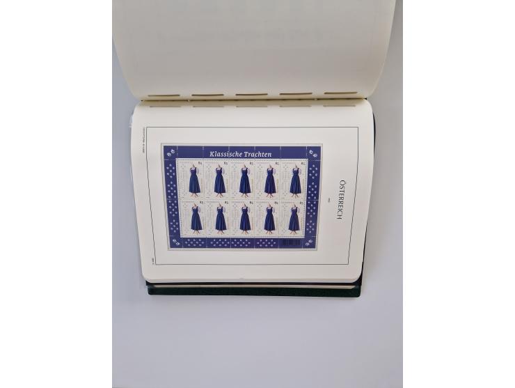 1899/2023, überkomplette postfrische und zusätzlich etwas gestempelte Sammlung in 12 Vordruckalben und losen Blättern, ab 194