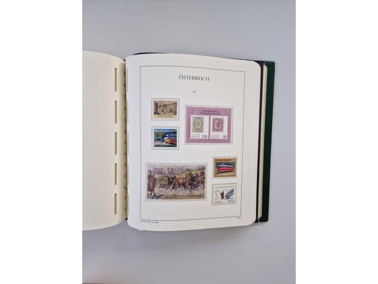 1899/2023, überkomplette postfrische und zusätzlich etwas gestempelte Sammlung in 12 Vordruckalben und losen Blättern, ab 194