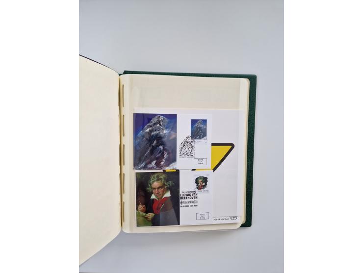 1899/2023, überkomplette postfrische und zusätzlich etwas gestempelte Sammlung in 12 Vordruckalben und losen Blättern, ab 194