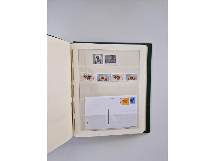 1899/2023, überkomplette postfrische und zusätzlich etwas gestempelte Sammlung in 12 Vordruckalben und losen Blättern, ab 194