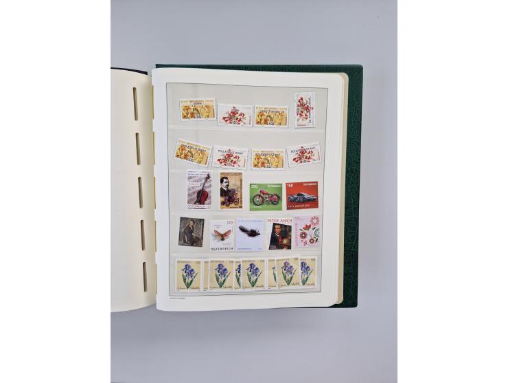 1899/2023, überkomplette postfrische und zusätzlich etwas gestempelte Sammlung in 12 Vordruckalben und losen Blättern, ab 194