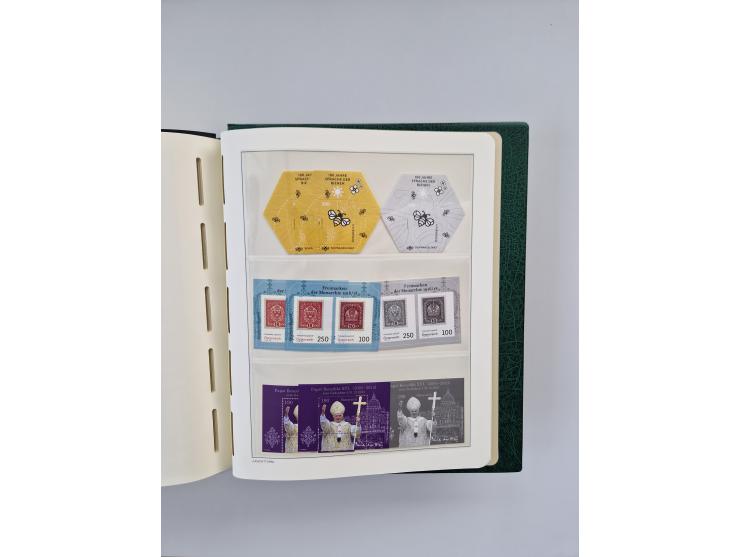 1899/2023, überkomplette postfrische und zusätzlich etwas gestempelte Sammlung in 12 Vordruckalben und losen Blättern, ab 194