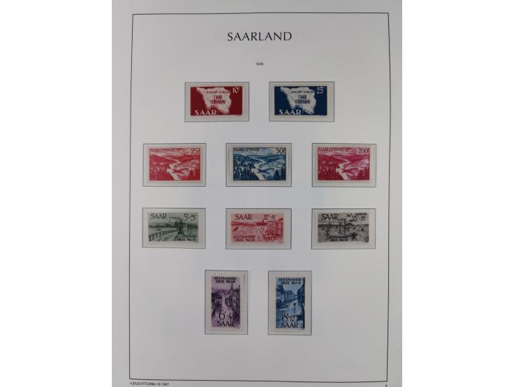 1947/59, in den Hauptnummern komplette Sammlung inkl. Dienstmarken, dabei viele Zwischenstegpaare, Hochwasserblockpaar sign. 