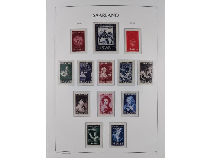 1947/59, in den Hauptnummern komplette Sammlung inkl. Dienstmarken, dabei viele Zwischenstegpaare, Hochwasserblockpaar sign. 