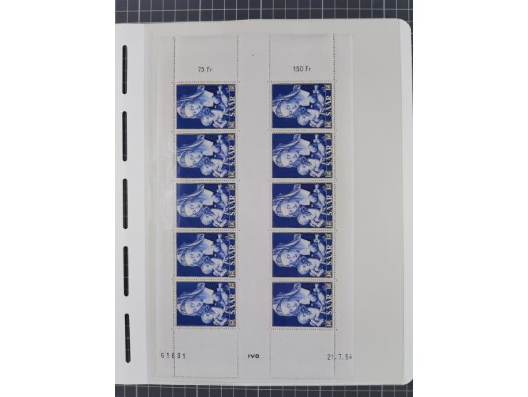 1947/59, in den Hauptnummern komplette Sammlung inkl. Dienstmarken, dabei viele Zwischenstegpaare, Hochwasserblockpaar sign. 