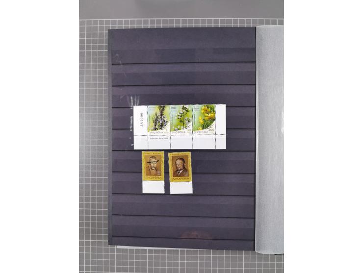 1872/1946 (ca.), mint never hinged/unused and used collection, incl. Forerunners and General Issues, with some duplicates, mu