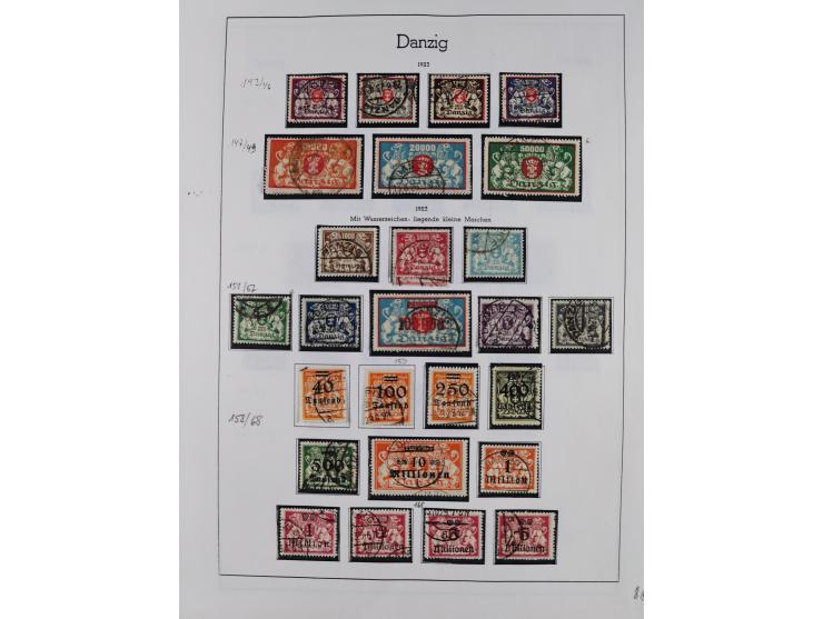 1920/39, meist gestempelte Sammlung ab Aufdruckausgaben, inkl. Dienstmarken, dabei komplette Sätze, Block 1-3, Dienstmarken, 