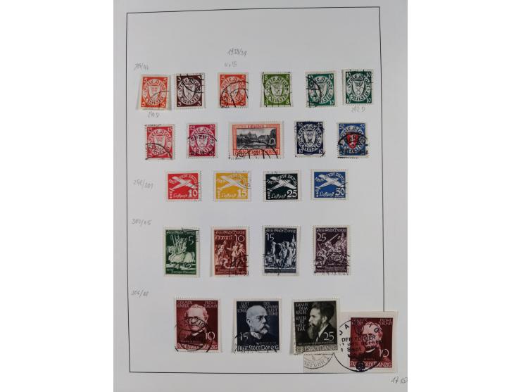 1920/39, meist gestempelte Sammlung ab Aufdruckausgaben, inkl. Dienstmarken, dabei komplette Sätze, Block 1-3, Dienstmarken, 