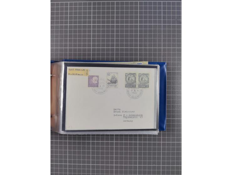 1829/1970 (ca.), interessanter Bestand mit über 100 Briefen, Karten und Ganzsachen inkl. Belege mit handschriftlichen Leitver