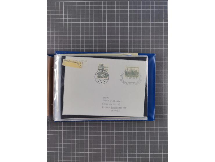 1829/1970 (ca.), interessanter Bestand mit über 100 Briefen, Karten und Ganzsachen inkl. Belege mit handschriftlichen Leitver