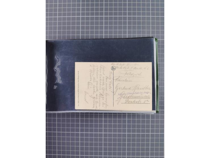 1900/41, ca. &nbsp;80 Briefe und Karten mit Schwerpunkt I. Weltkrieg, dabei u.a. frankierte Postkarte 1918 mit rotem Stempel 