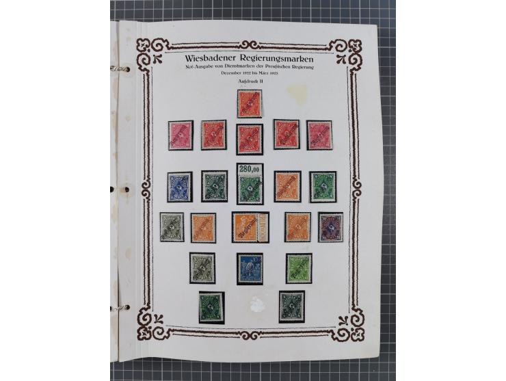 1922/23, umfangreiche, alte Ausstellungssammlung “Wiesbadener Regierungsmarken” mit vielen ungebrauchten und gestempelten Mar