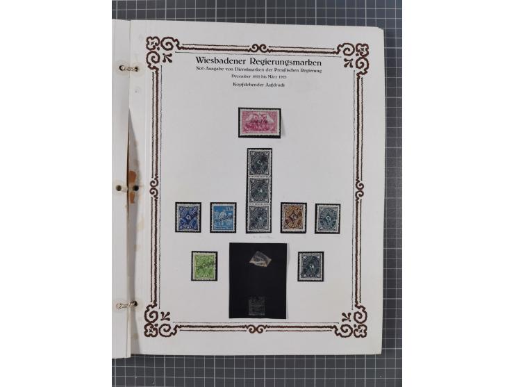 1922/23, umfangreiche, alte Ausstellungssammlung “Wiesbadener Regierungsmarken” mit vielen ungebrauchten und gestempelten Mar