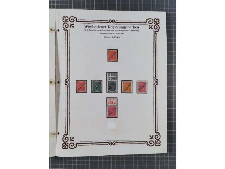 1922/23, umfangreiche, alte Ausstellungssammlung “Wiesbadener Regierungsmarken” mit vielen ungebrauchten und gestempelten Mar