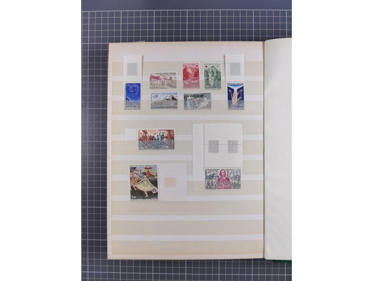 1860/1950, assembly noted USA, British Colonies, South America etc., some different, mostly in good condition, in one album.