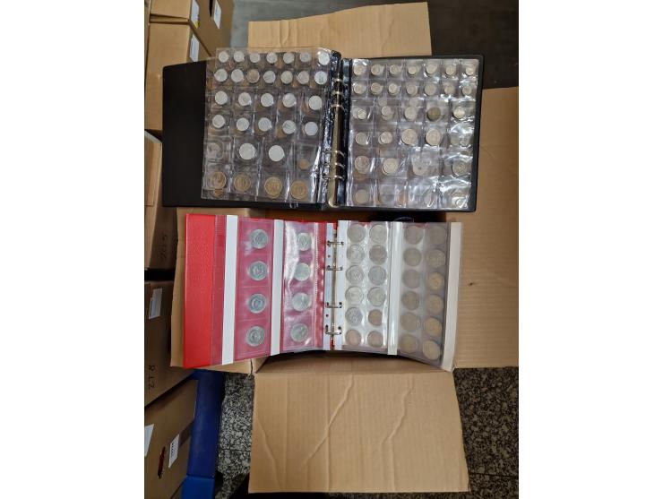 ALLE WELT: 1861/2000 ca., Umlaufmünzen aus aller Welt, meist kleinere Werte, unter anderem etwas Altdeutsche Staaten, Deutsch