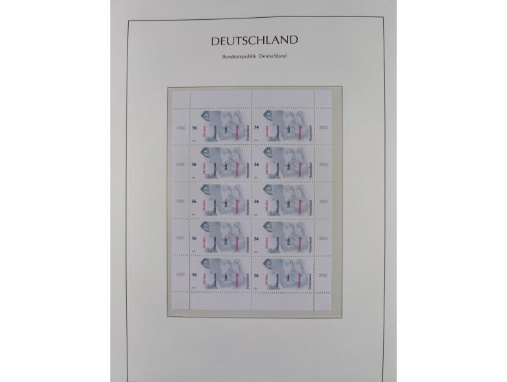 1949/2024, umfangreiche postfrische und zusätzlich teils gestempelte Sammlung in über 100 Vordruckalben und hunderten losen B