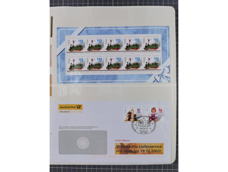 1949/2024, umfangreiche postfrische und zusätzlich teils gestempelte Sammlung in über 100 Vordruckalben und hunderten losen B