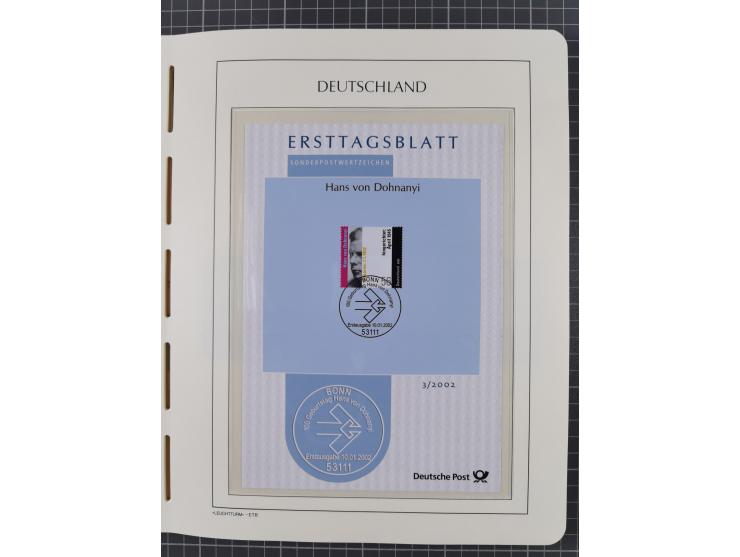 1949/2024, umfangreiche postfrische und zusätzlich teils gestempelte Sammlung in über 100 Vordruckalben und hunderten losen B