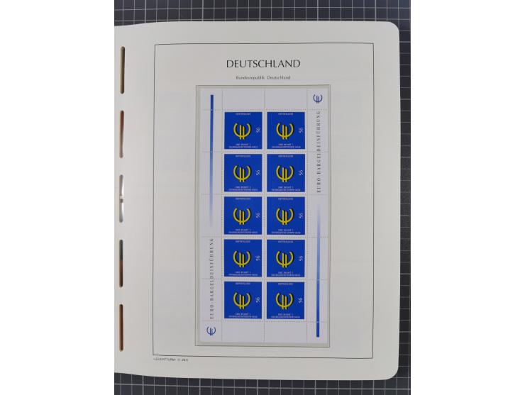 1949/2024, umfangreiche postfrische und zusätzlich teils gestempelte Sammlung in über 100 Vordruckalben und hunderten losen B