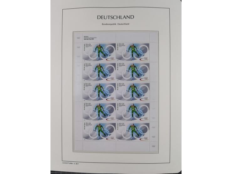 1949/2024, umfangreiche postfrische und zusätzlich teils gestempelte Sammlung in über 100 Vordruckalben und hunderten losen B