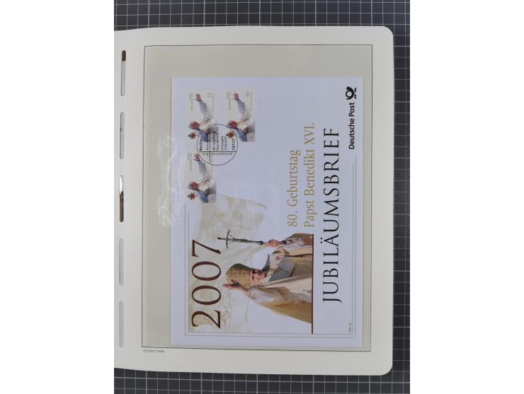 1949/2024, umfangreiche postfrische und zusätzlich teils gestempelte Sammlung in über 100 Vordruckalben und hunderten losen B