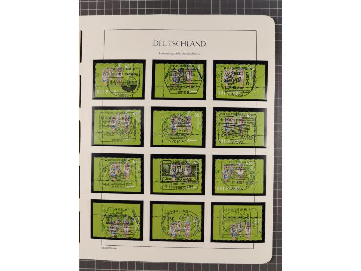 1949/2024, umfangreiche postfrische und zusätzlich teils gestempelte Sammlung in über 100 Vordruckalben und hunderten losen B