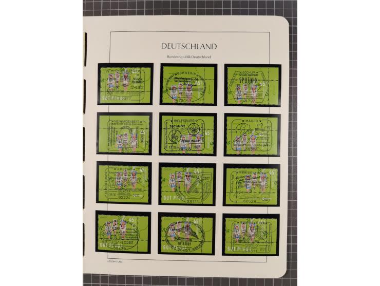 1949/2024, umfangreiche postfrische und zusätzlich teils gestempelte Sammlung in über 100 Vordruckalben und hunderten losen B