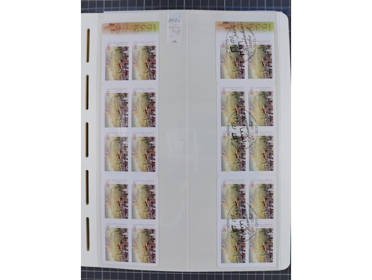 1949/2024, umfangreiche postfrische und zusätzlich teils gestempelte Sammlung in über 100 Vordruckalben und hunderten losen B