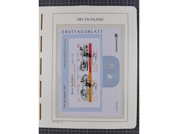 1949/2024, umfangreiche postfrische und zusätzlich teils gestempelte Sammlung in über 100 Vordruckalben und hunderten losen B