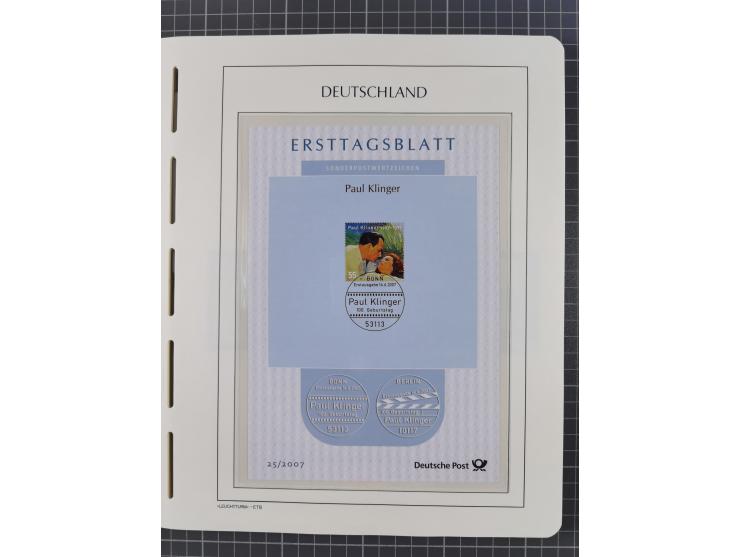 1949/2024, umfangreiche postfrische und zusätzlich teils gestempelte Sammlung in über 100 Vordruckalben und hunderten losen B