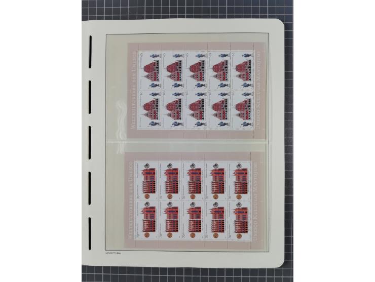 1949/2024, umfangreiche postfrische und zusätzlich teils gestempelte Sammlung in über 100 Vordruckalben und hunderten losen B