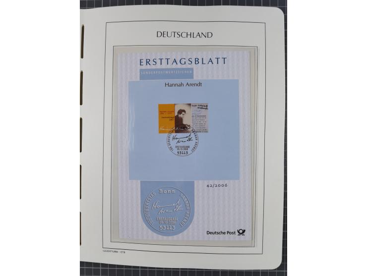 1949/2024, umfangreiche postfrische und zusätzlich teils gestempelte Sammlung in über 100 Vordruckalben und hunderten losen B